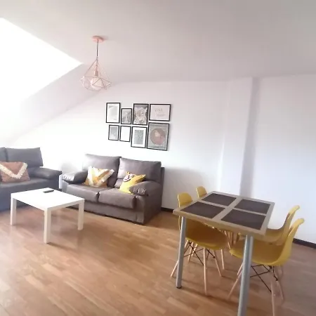 Atico 3 Hab En Centro De Cangas Onís