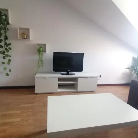 Atico 3 Hab En Centro De Cangas